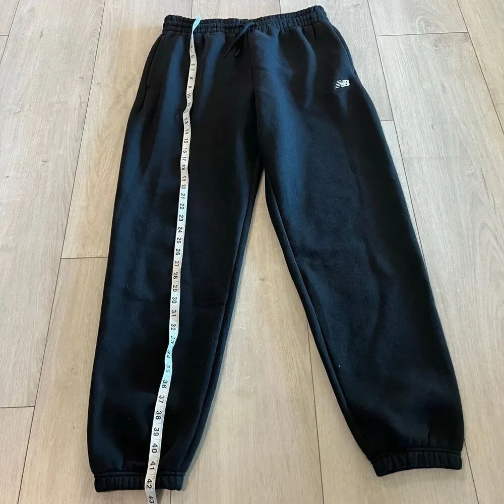 NEW BALANCE WOMENS FLEECE JOGGERS size M